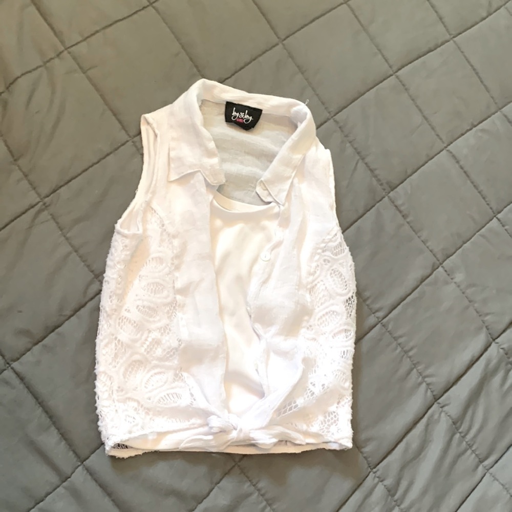Girls white tank under shirt and ties in front size is Medium girls 10-12